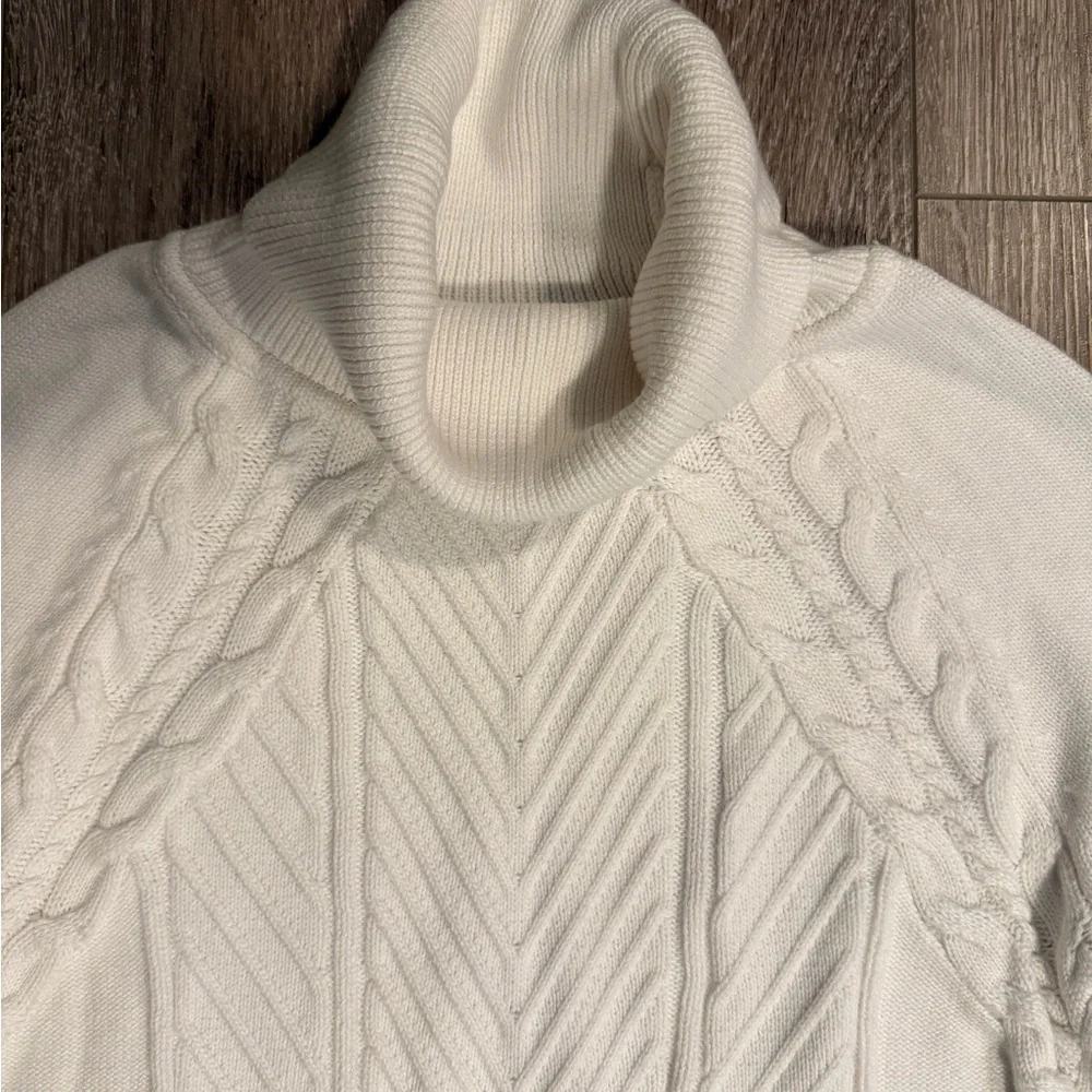 Tommy Hilfiger Off-White Turtleneck Sweater - Picture 3 of 8